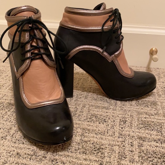 DKNY Boot 2 tone - Picture 2 of 6